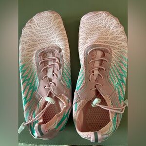 Hike footwear Stylish Pink and Green Women's barefoot Shoes